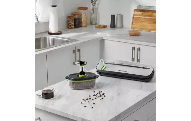 FOODSAVER Machine de mise sous vide Silver & Noir Compacte - VS01290X01