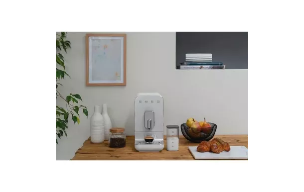 SMEG Expresso automatique avec broyeur Blanc - Collezione - BCC13WHMEUU