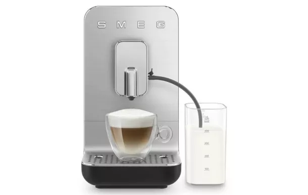 SMEG Expresso automatique avec broyeur Noir - Collezione - BCC13BLMEU