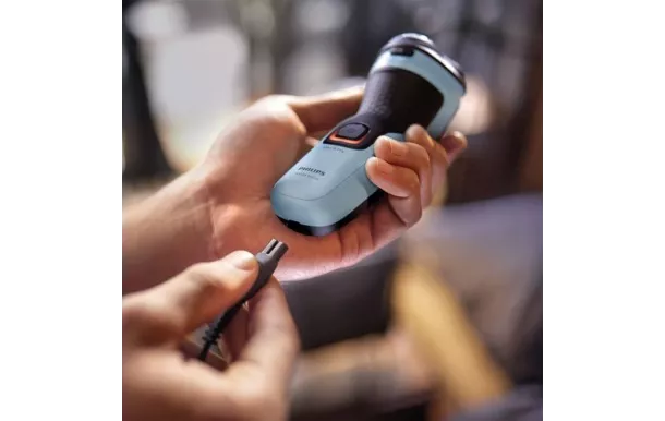 PHILIPS Rasoir 3 têtes - Série 3000X - X3003.00