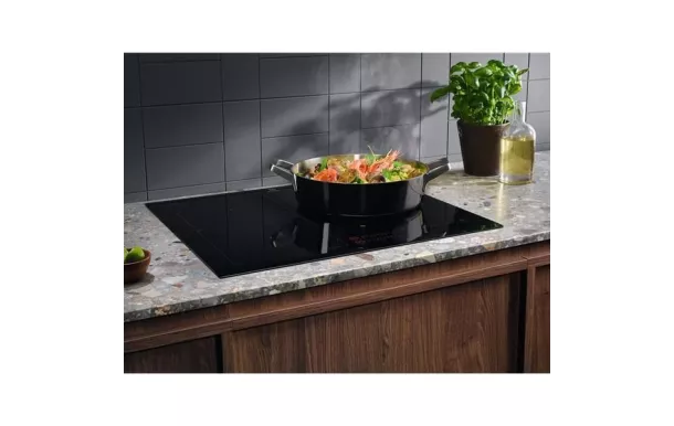 ELECTROLUX Table de cuisson induction 3 foyers - EIS67356