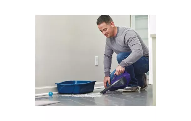 BLACK & DECKER Aspirateur À main - DVA325JP07