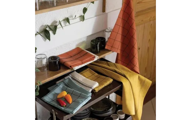 WINKLER TORCHON METIS KILIA RAYURES BRIQUE 50 X 70 1461045000