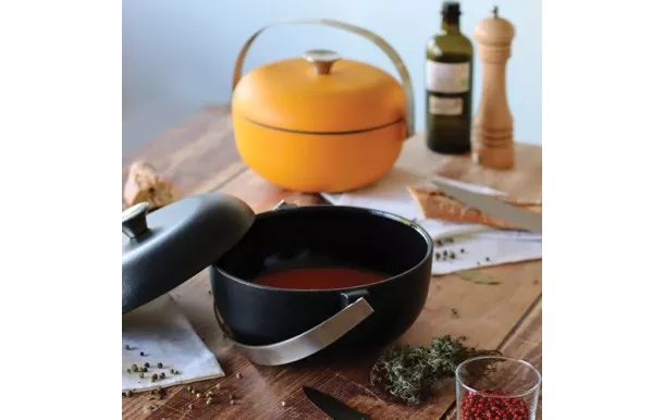 OGOLIVING OLAF COCOTTE 24 CM FONTE NOIR AVEC ANSE  7930205