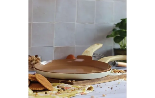 MENASTYL COLORAMA CREPIERE 26 CM NOISETTE EN ALUMI 6020870