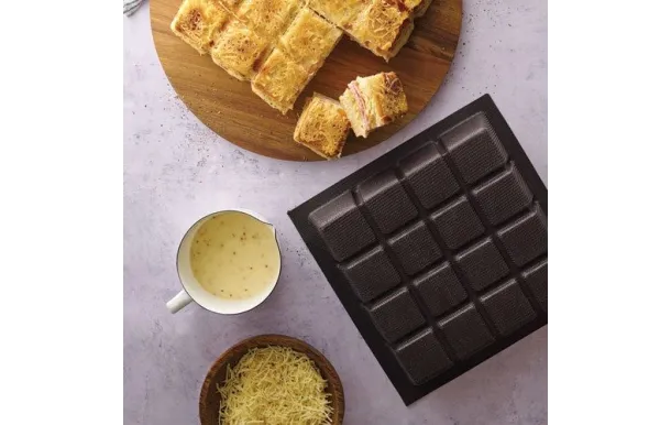 FLEXIPAN MOULE TABLETTE EN SILICONE 24 X 24 X 4 CM ES-FM-00497-BA