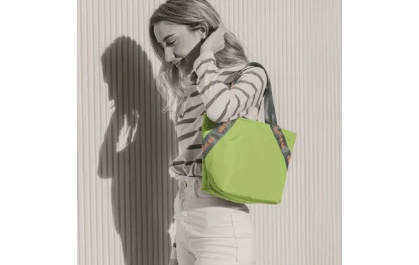 IRIS TOTE SAC A LUNCH ON THE GO 3,7 L CITRON VERT  9032-TL