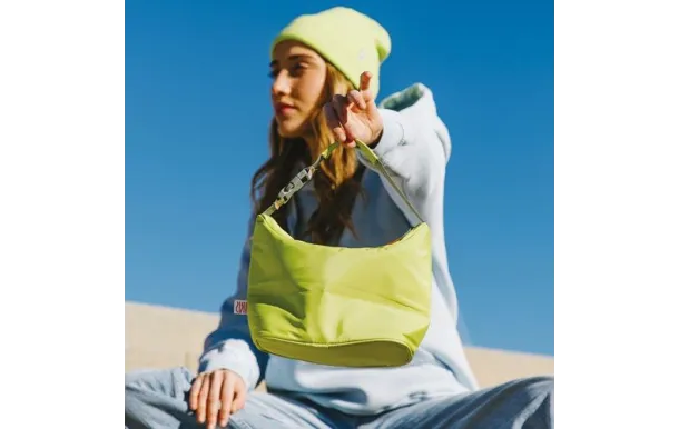 IRIS HANGING SAC A LUNCH ON THE GO 3 L CITRON VERT 9037-TL