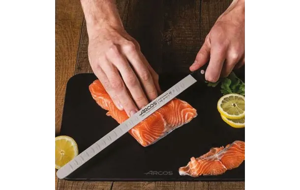 ARCOS COUTEAU A SAUMON FLEXIBLE ALVEOLE 290 MM. 284004