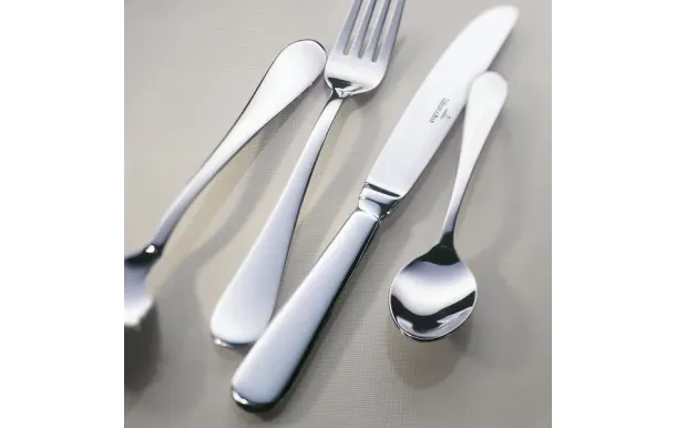 VILLEROY ET BOCH Ménagère 24 pièces  Oscar