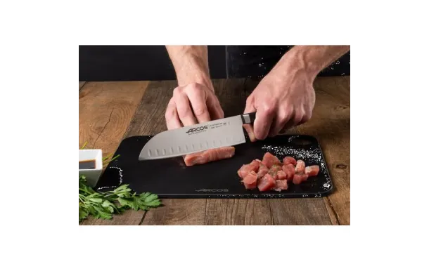 ARCOS Couteau Santoku alvéolé 18 cm - Opera