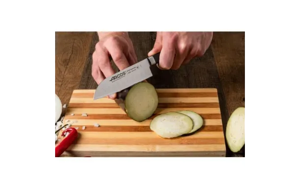 ARCOS Couteau Santoku alvéolé 14 cm - Opera
