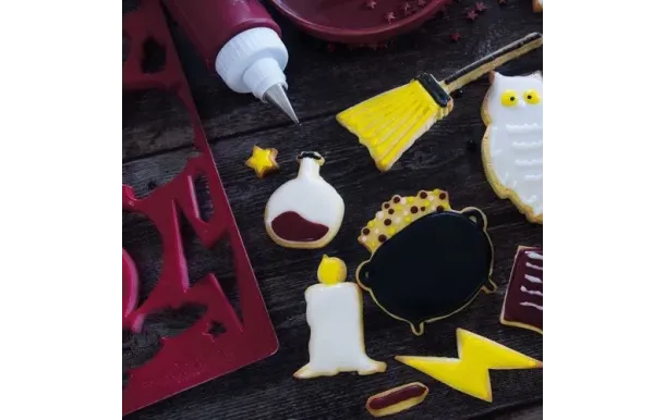 SCRAPCOOKING Plaque découpoir 15 formes - Sorcier