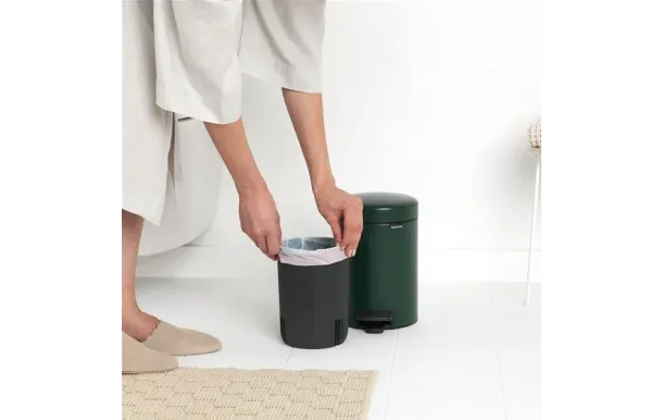 BRABANTIA ---PEDAL BIN NEW ICON PINE GREEN POUBELL 304002