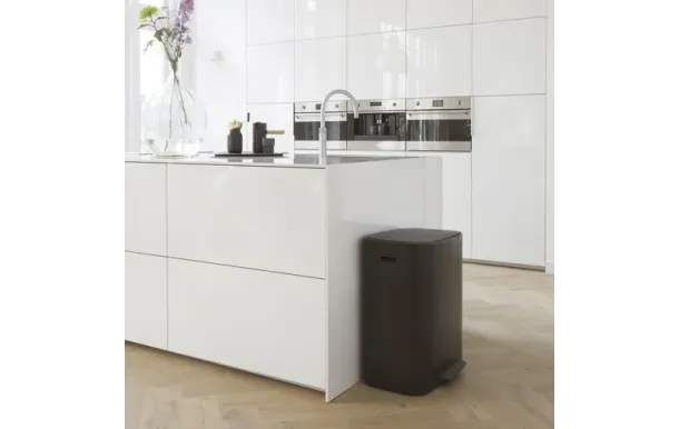 BRABANTIA Poubelle à pédale 60 L Matt Black - Bo