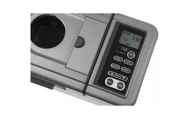 RIVIERA & BAR Machine à pain MP579A