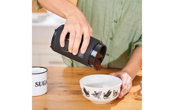 BLACK & DECKER  MOULIN A CAFE 150W PLAST.NR/IN BXCG150E