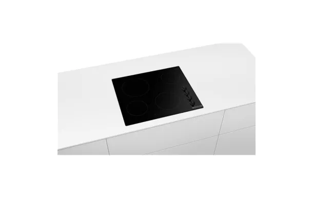 BOSCH Table de cuisson vitrocéramique 4 foyers - PKE611CA8E