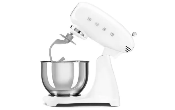SMEG Robot sur socle 4.8 L Blanc - Années 50 - SMF03WHEU avis moins cher