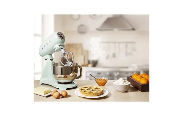 SMEG Robot sur socle 4.8 L Vert d'eau Années 50 - SMF03PGEU
