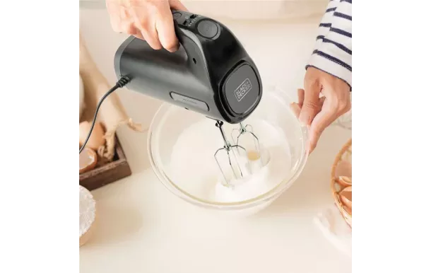 BLACK & DECKER  BATTEUR 5V+ACC. 300W INOX BRONZE BXMX300E