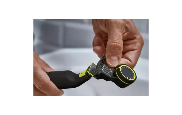 PHILIPS Rasoir tondeuse barbe OneBlade Pro - QP6541.16