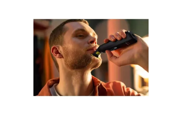 PHILIPS Rasoir tondeuse barbe OneBlade Pro - QP6541.16