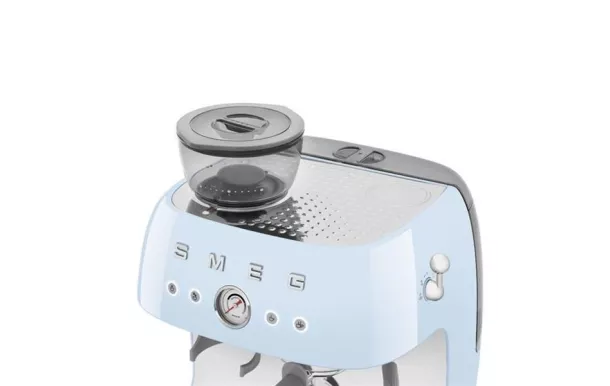 SMEG Expresso automatique avec broyeur - EGF03PBEU