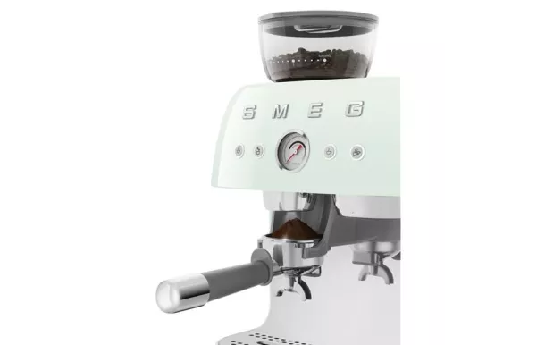 SMEG Expresso automatique avec broyeur - EGF03PGEU