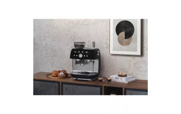 SMEG Machine à café barista noire 15 bars - EGF03BLEU